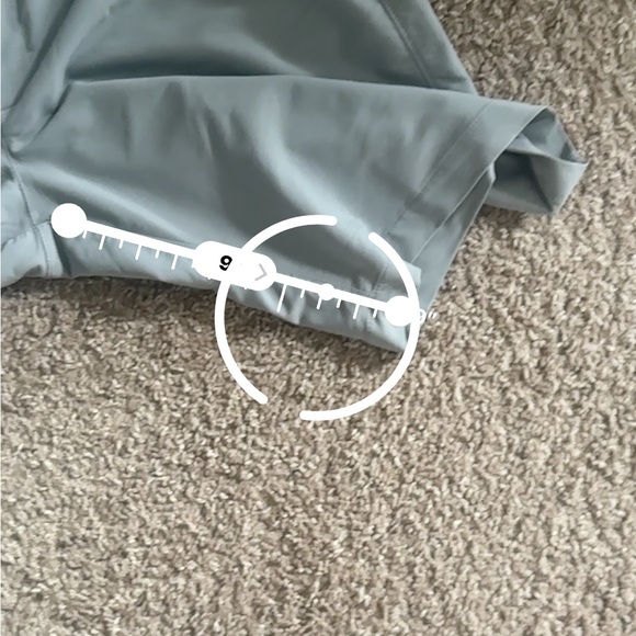 EUC Under Armour HEAT GEAR golf shorts - Picture 8 of 8